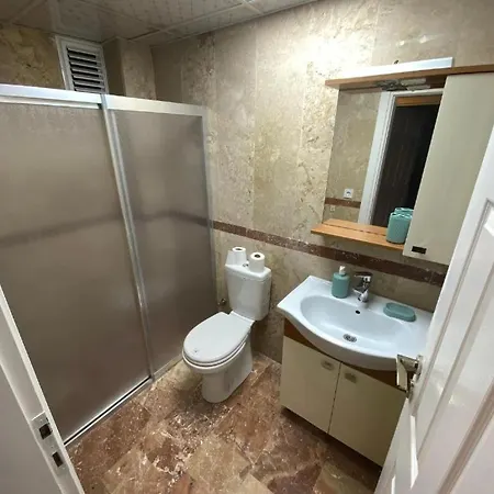Pomruj Lara Apartamento *